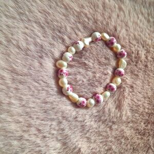 Pearl and ceramic bead bracelet